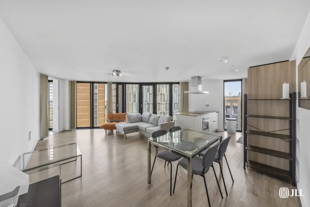 2 bed flat for sale, Unex Tower, London, E15