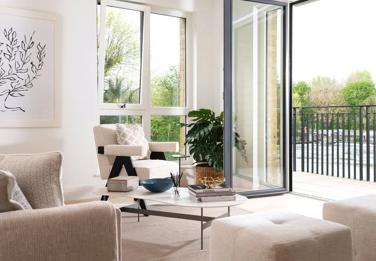 3 bed flat for sale — Teddington Riverside, Broom Road, Teddington, London, T