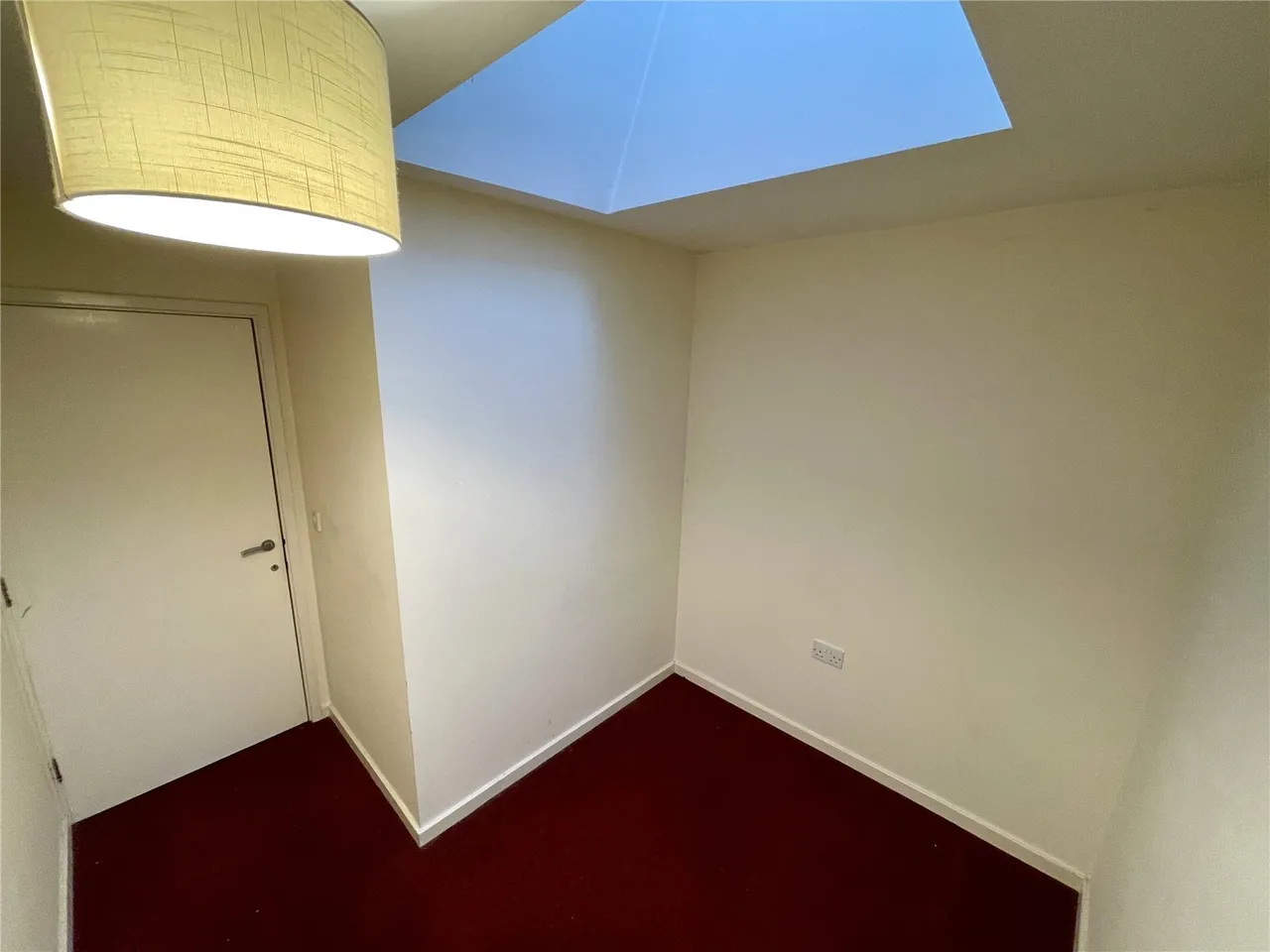 Caxton Court, Burton-on-Trent, DE14, photo 8