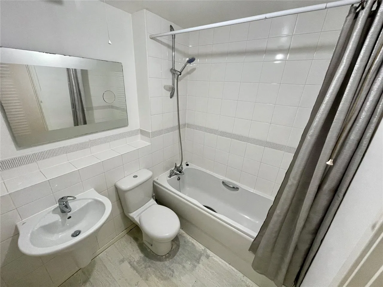 Caxton Court, Burton-on-Trent, DE14, photo 9