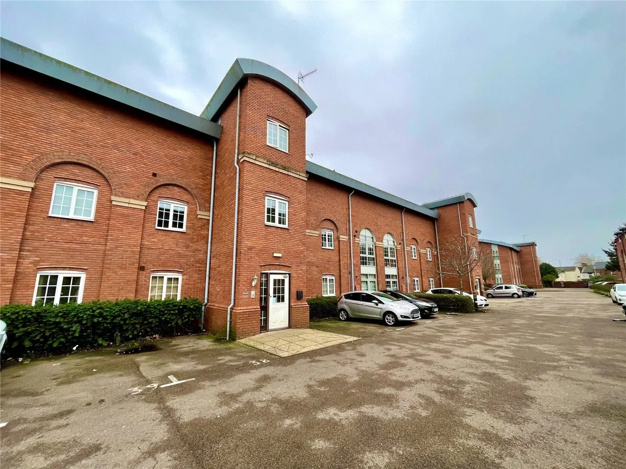 2 bed flat for sale, Caxton Court, Burton-on-Trent, DE14