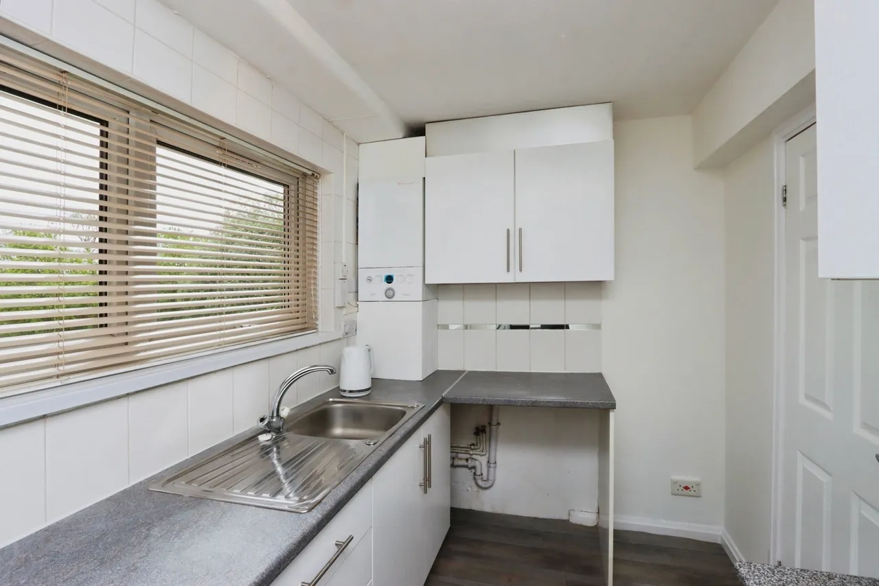 Batemoor Road, Sheffield, South Yorkshire, S8, photo 4