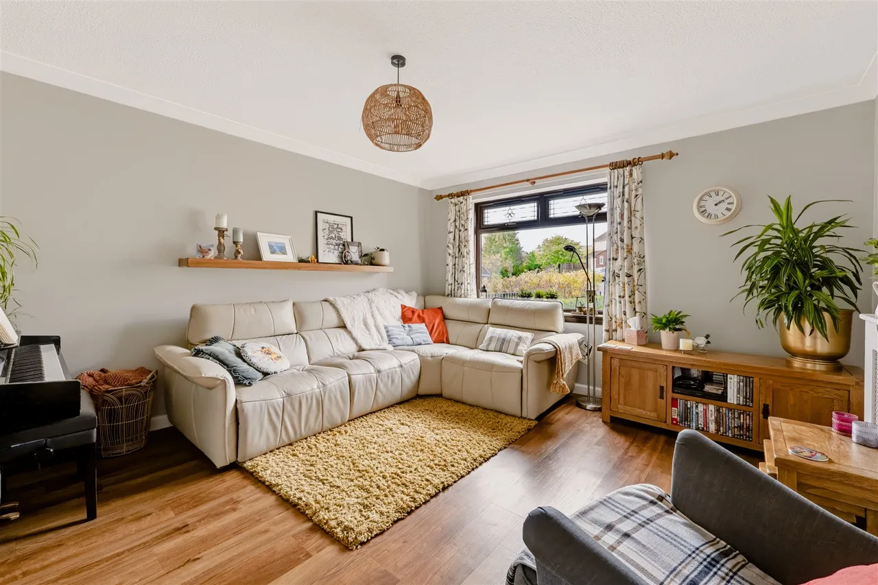 McLaren Crescent, Glasgow, G20, photo 3