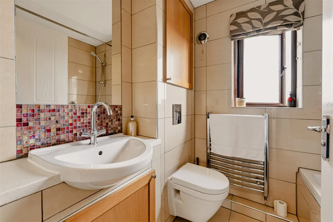 McLaren Crescent, Glasgow, G20, photo 17