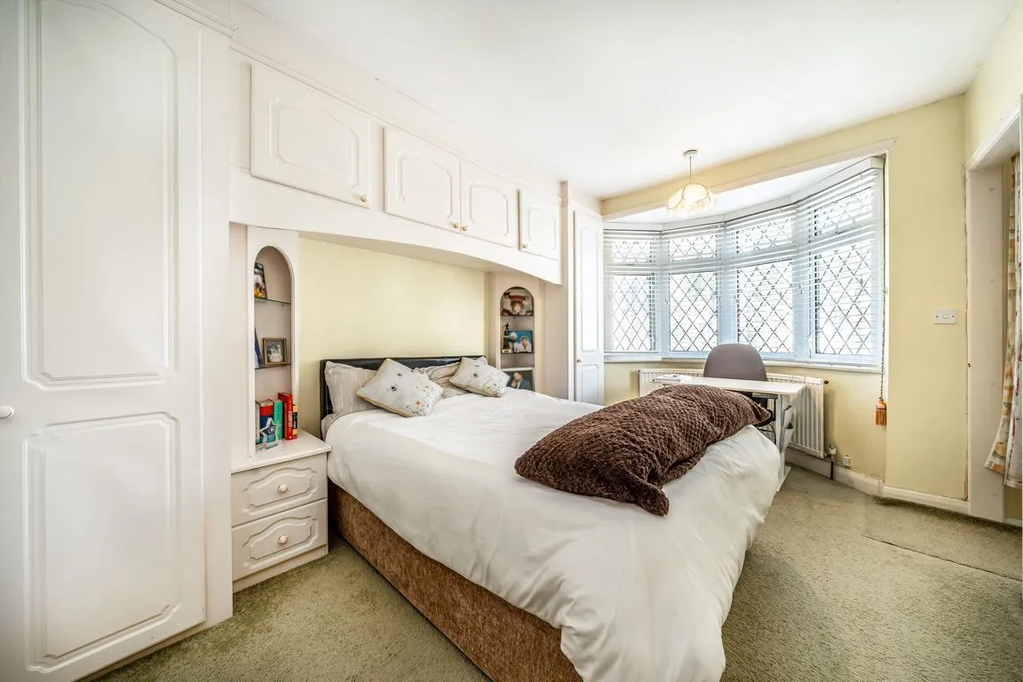 Waverley Avenue, TW2, photo 7