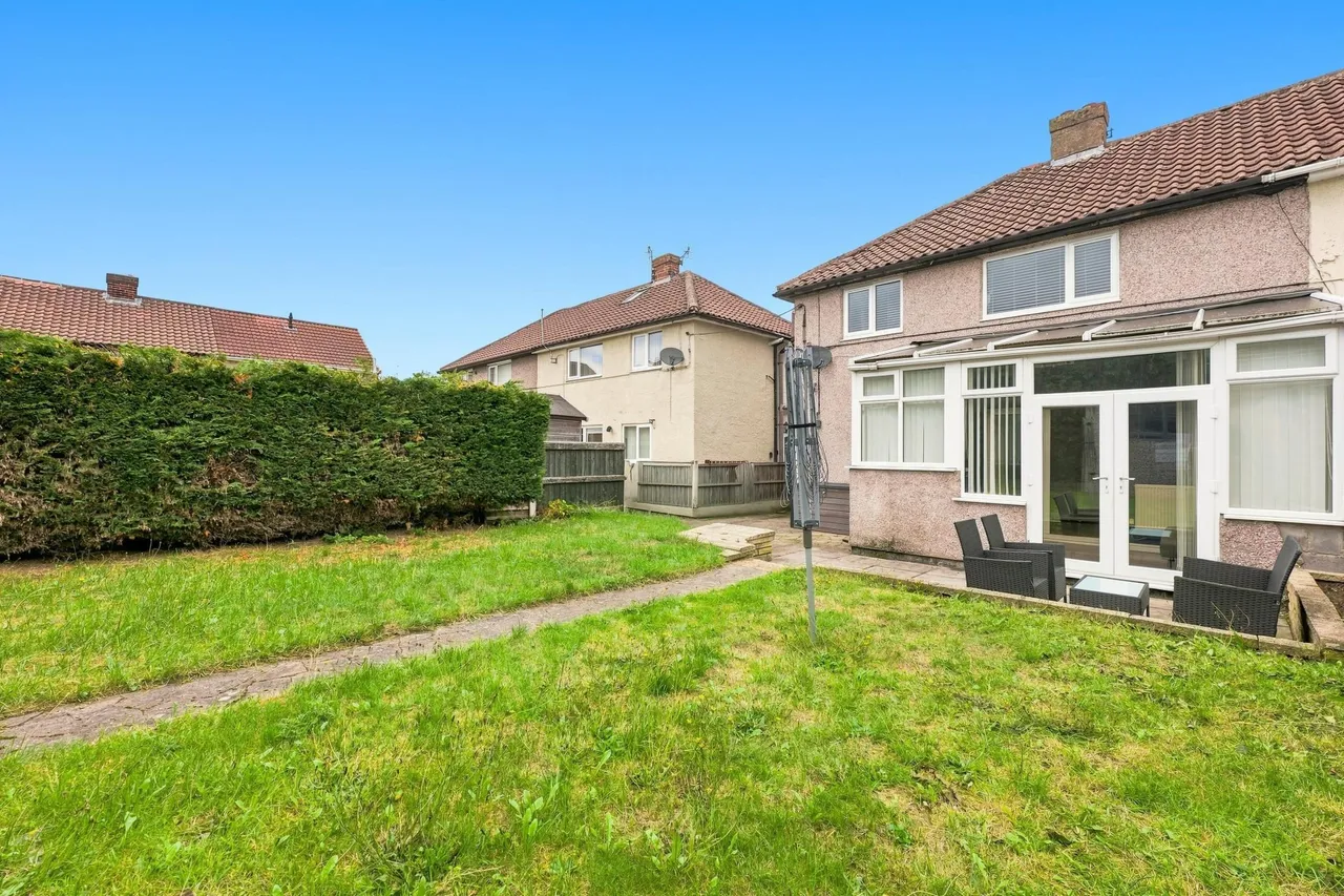 Ulrica Drive, Thurcroft, S66, photo 32