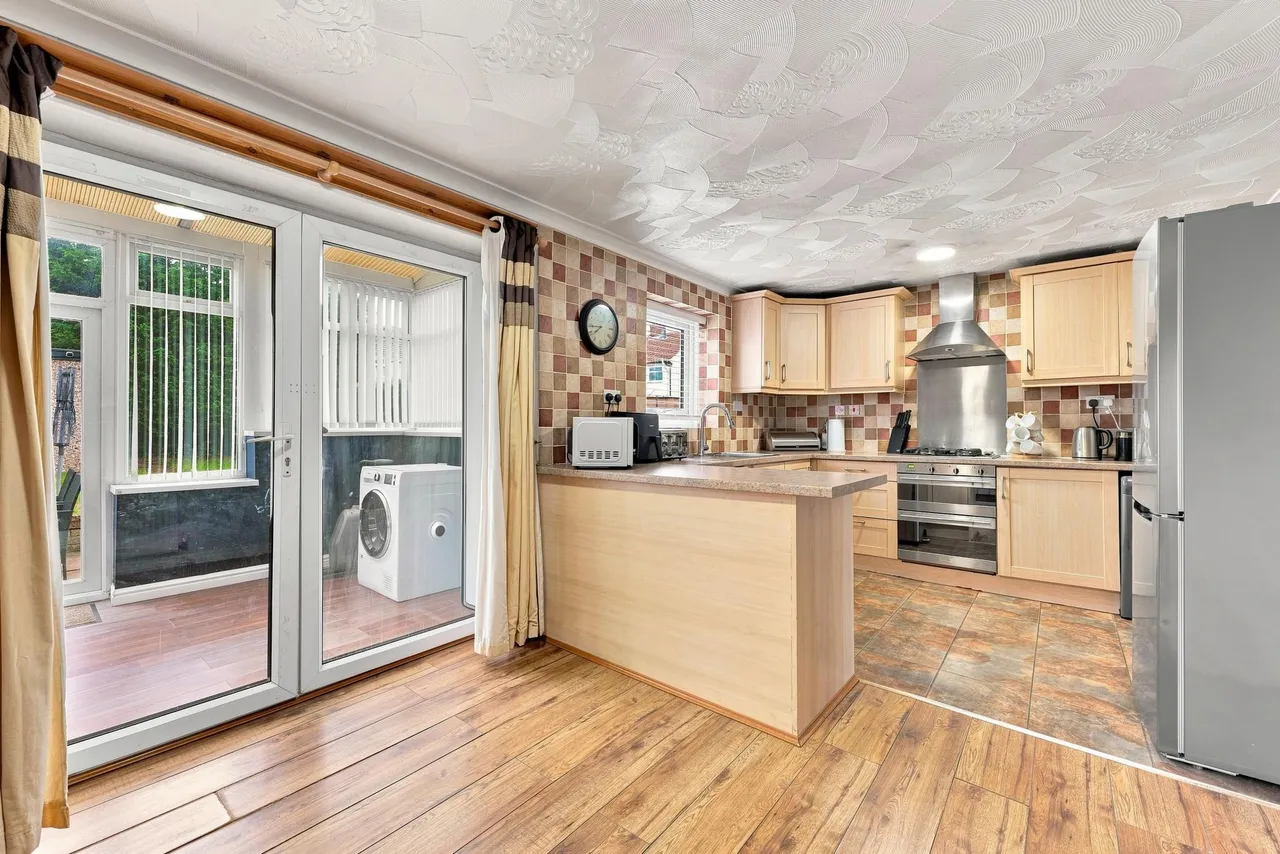 Ulrica Drive, Thurcroft, S66, photo 19