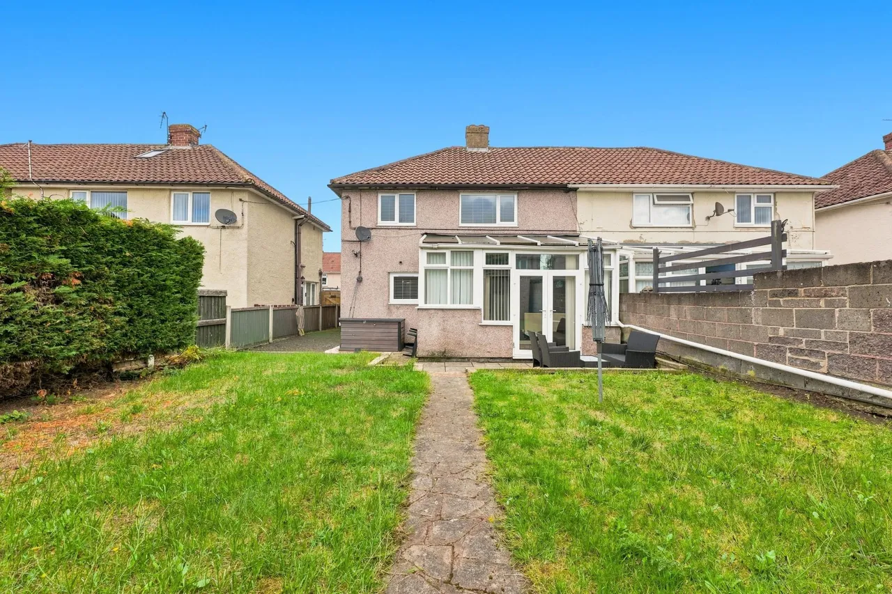 Ulrica Drive, Thurcroft, S66, photo 7
