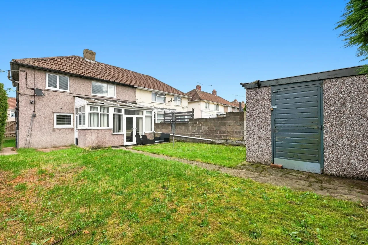 Ulrica Drive, Thurcroft, S66, photo 31