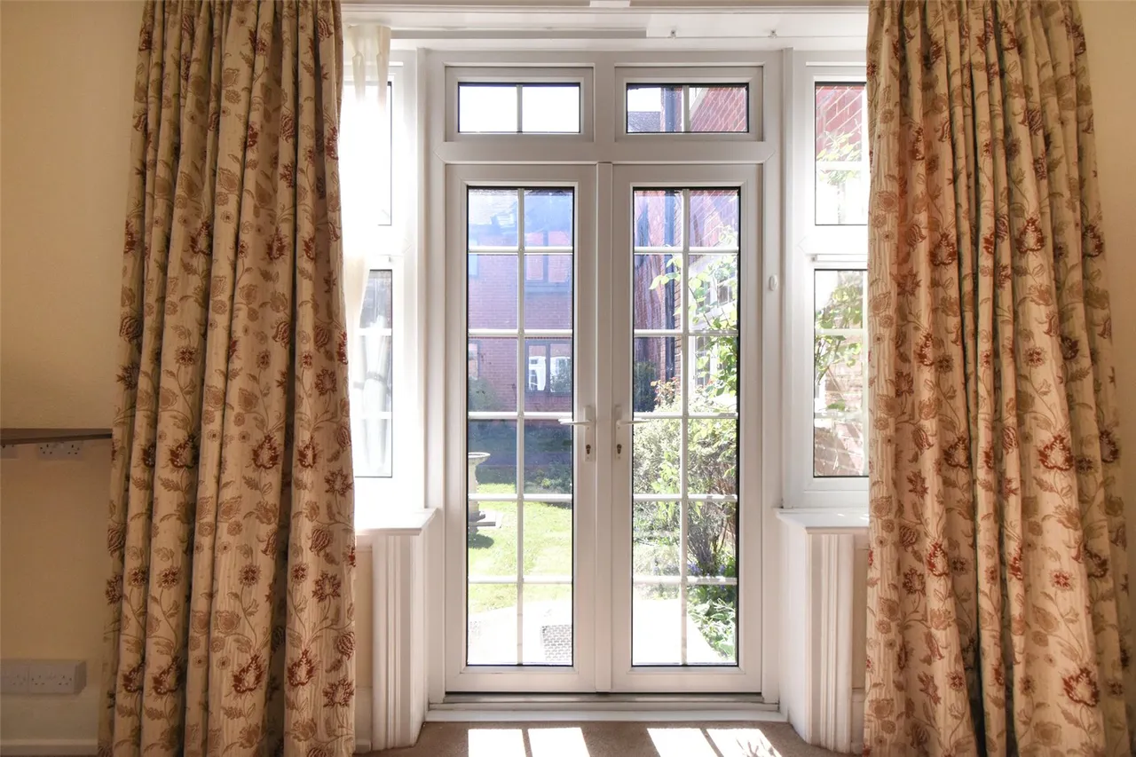 Berry Court, Hook, Hampshire, RG27 9JZ, photo 10