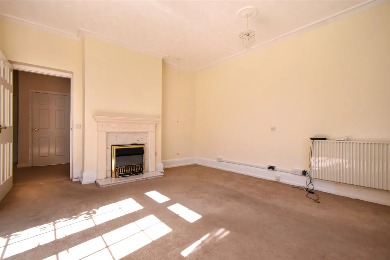 Berry Court, Hook, Hampshire, RG27 9JZ, photo 11