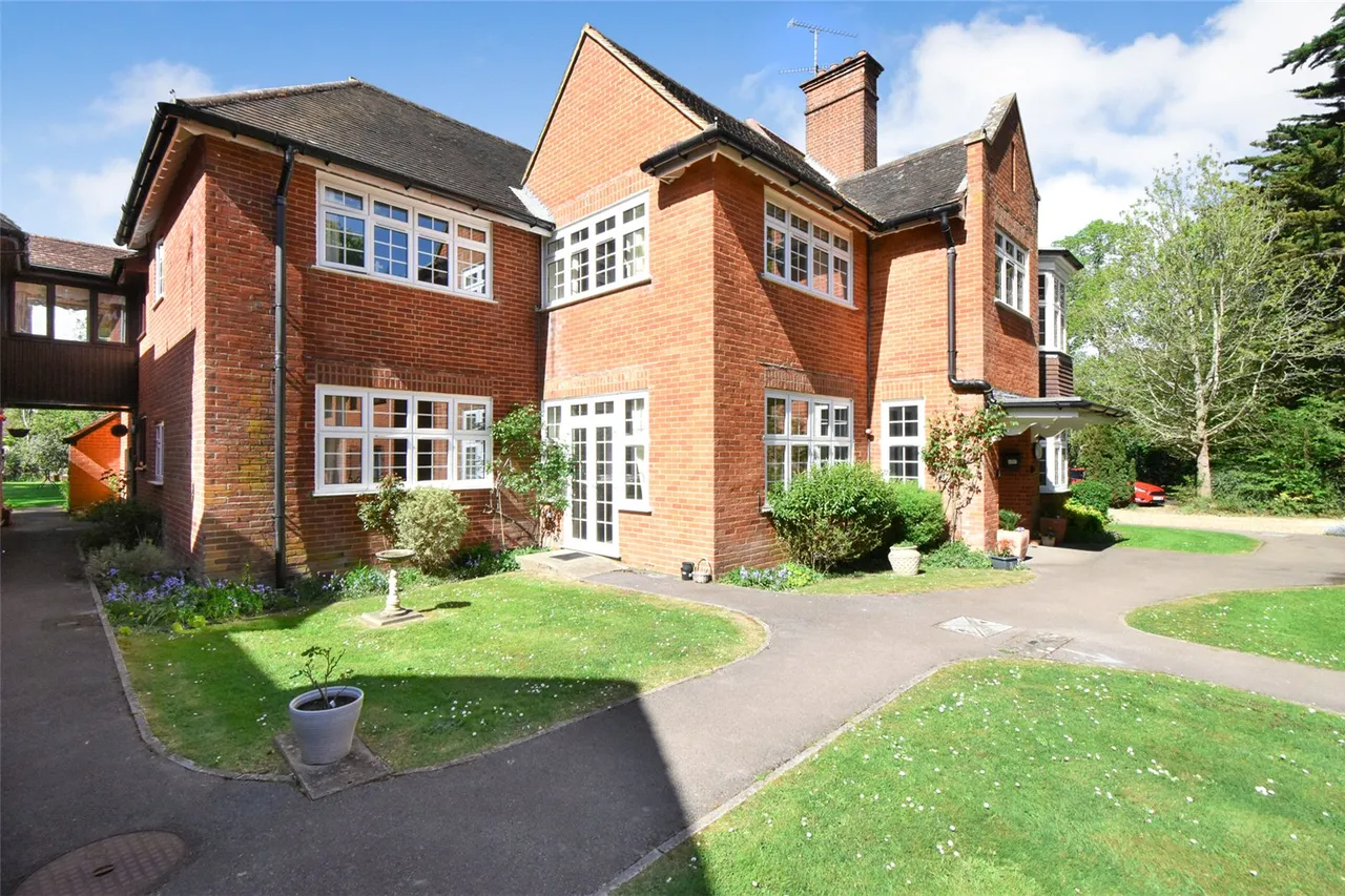 2 bed flat for sale — Berry Court, Hook, Hampshire, RG27 9JZ