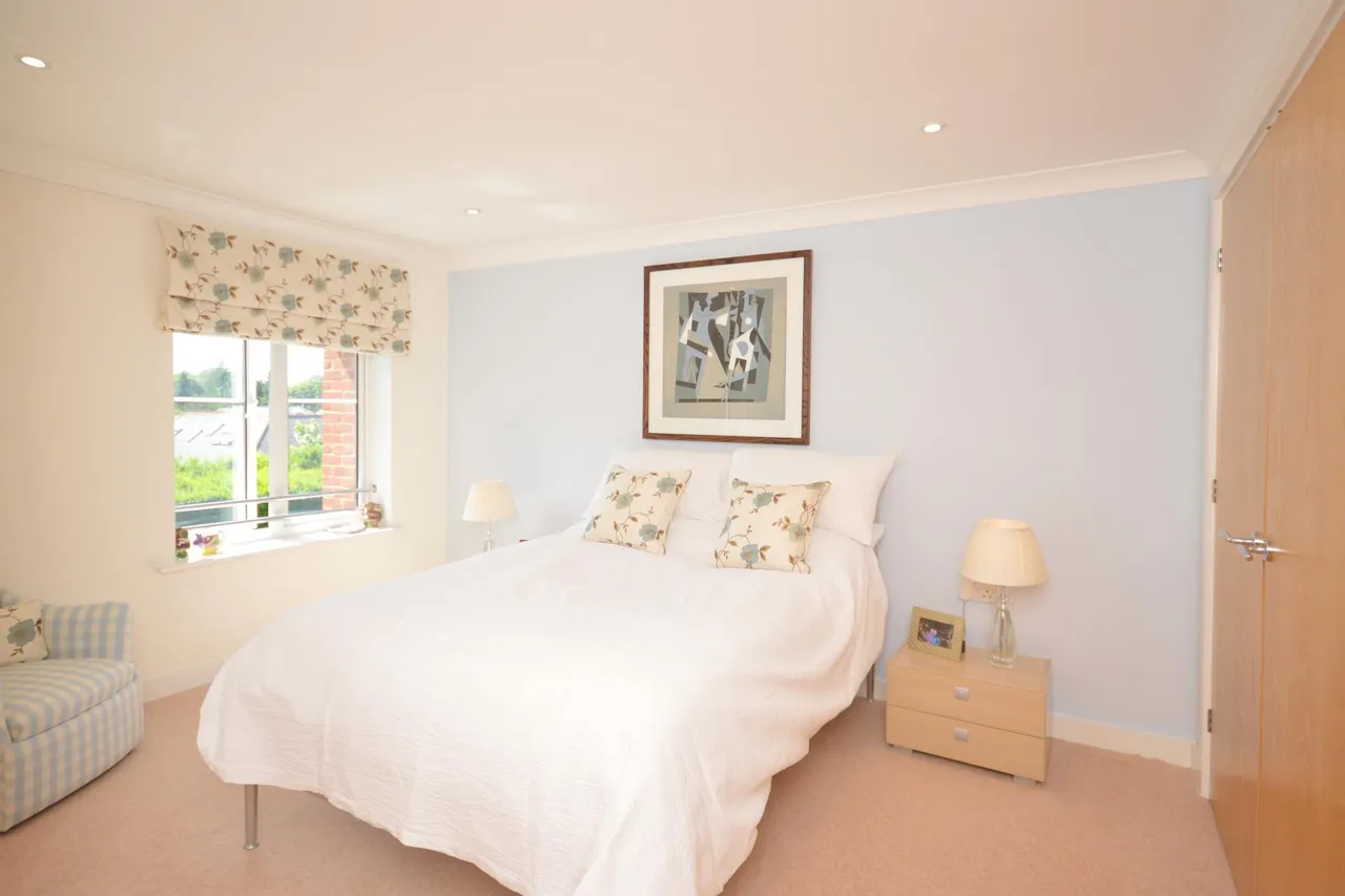 Stanacre Court, Kingswood, KT20, photo 14