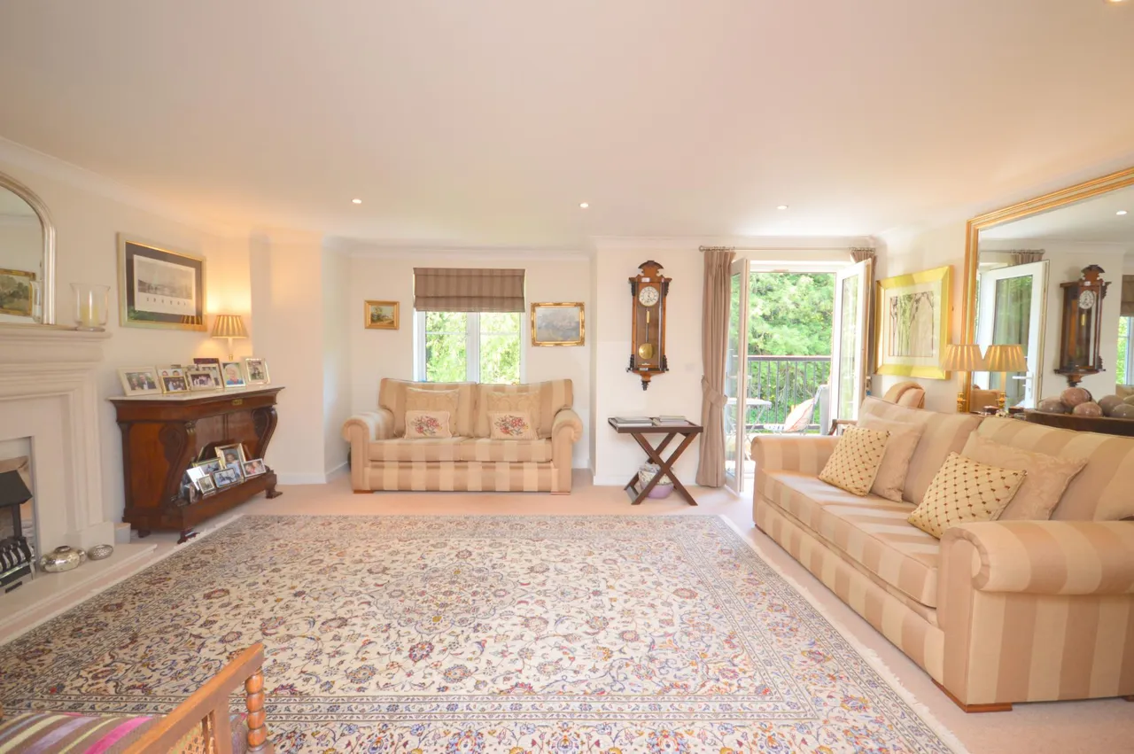 Stanacre Court, Kingswood, KT20, photo 4