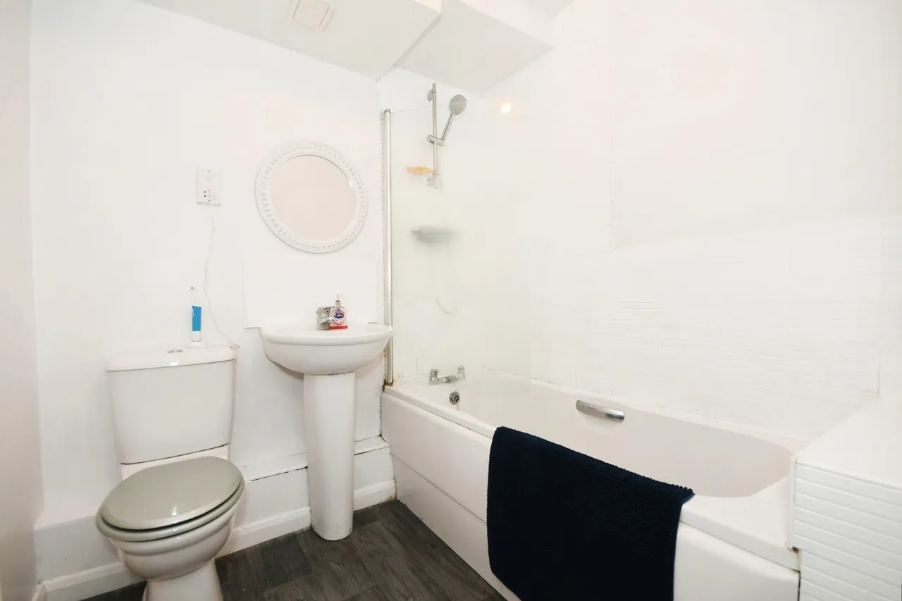 Langsett Road, Sheffield, South Yorkshire, S6, photo 6