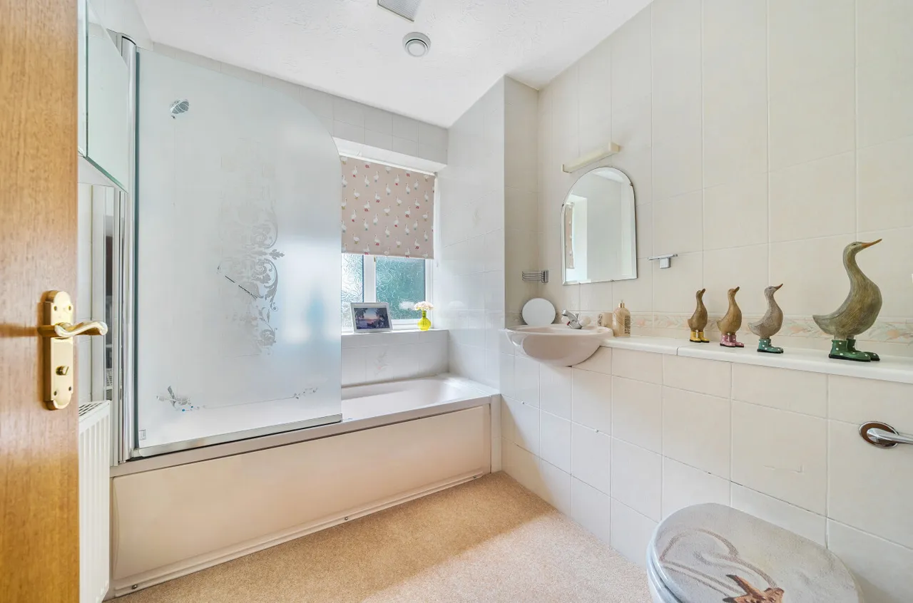 The Leas, Rustington, BN16, photo 11