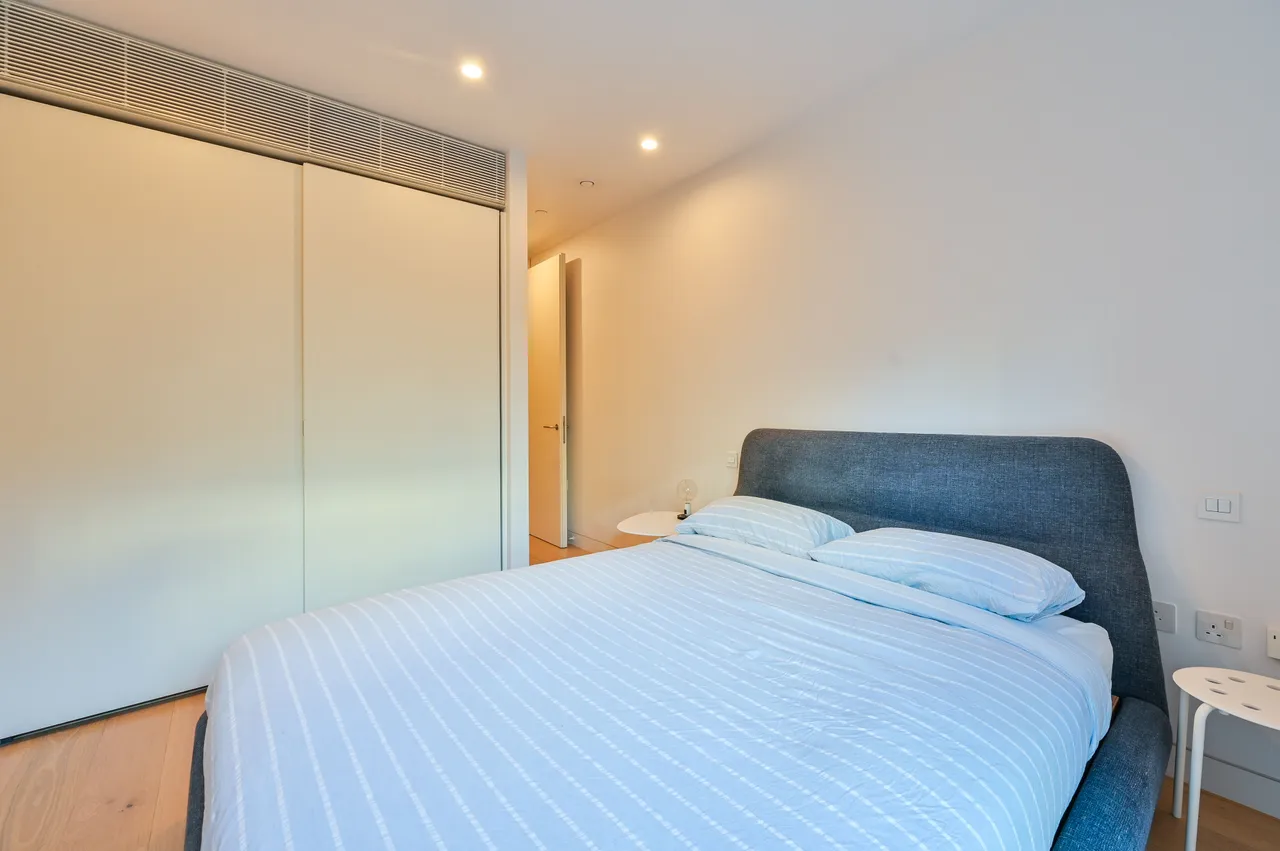 Flat 205, Pavilion D NEO Bankside, 5 Sumner Street, London, photo 4
