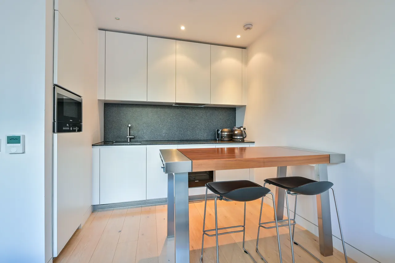 Flat 205, Pavilion D NEO Bankside, 5 Sumner Street, London, photo 2