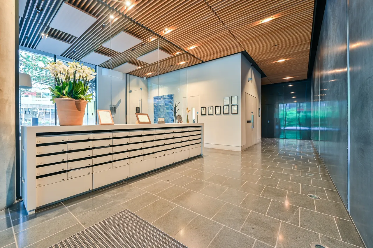 Flat 205, Pavilion D NEO Bankside, 5 Sumner Street, London, photo 8