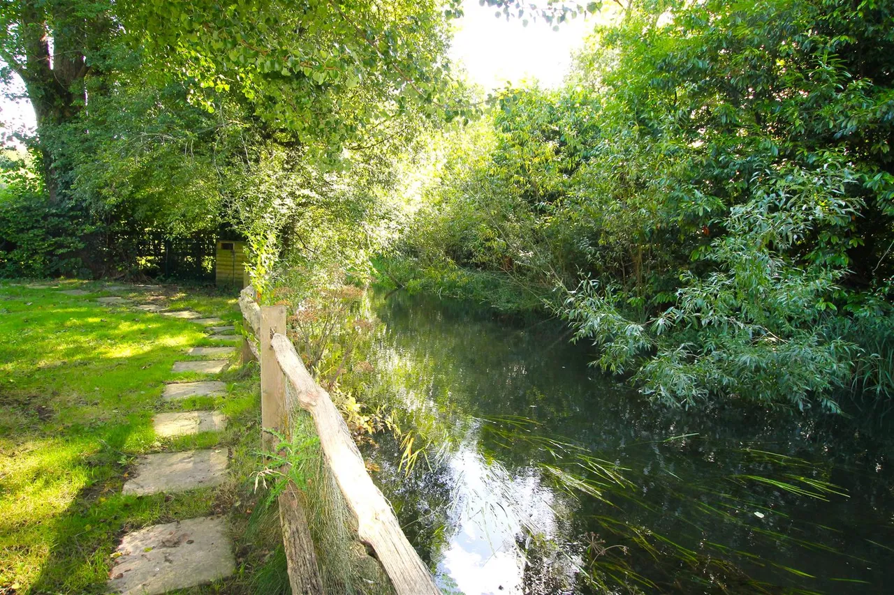 Dutton Lane, Eastleigh, photo 2