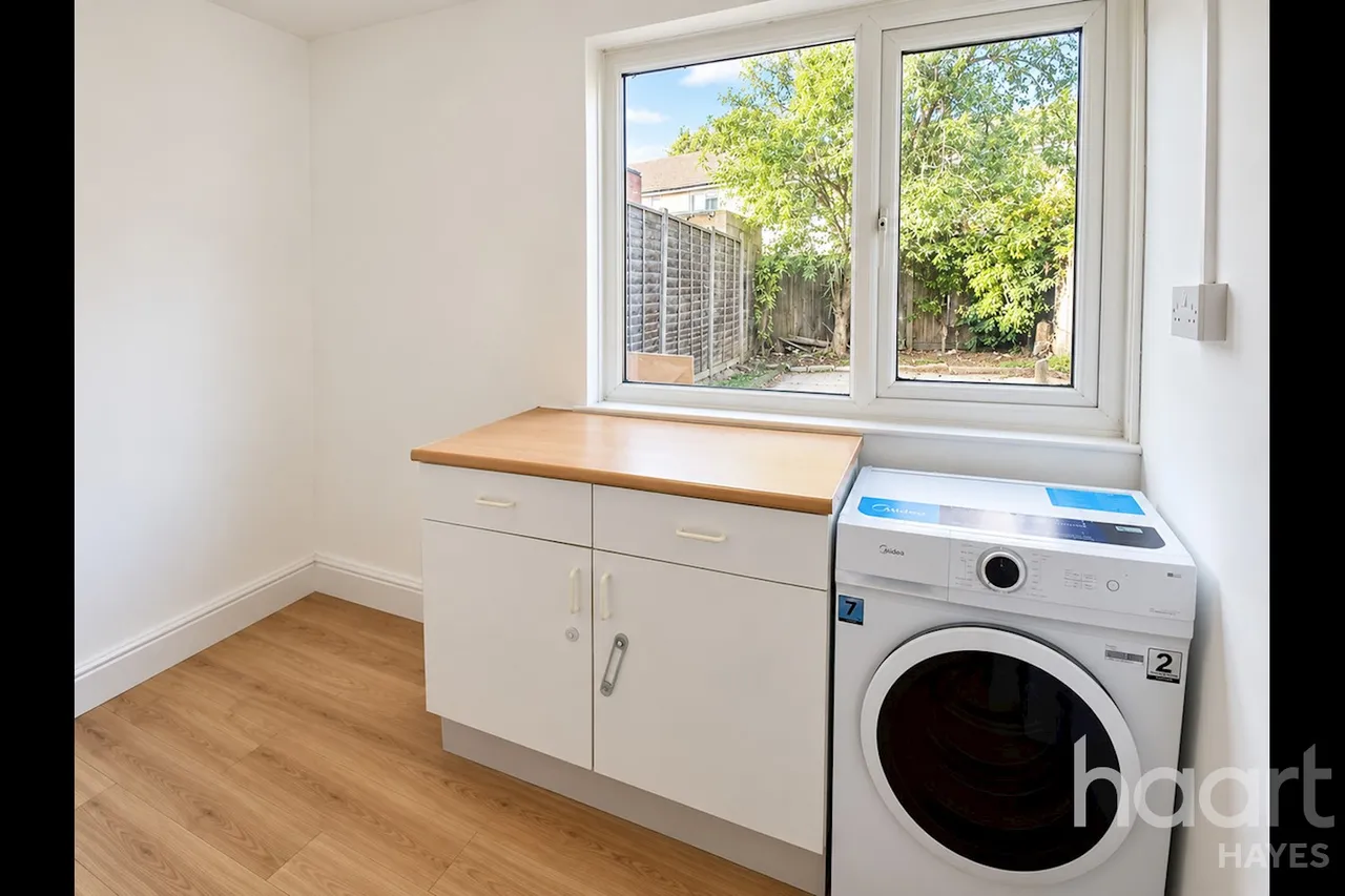 Brickfield Lane, UB3, photo 4