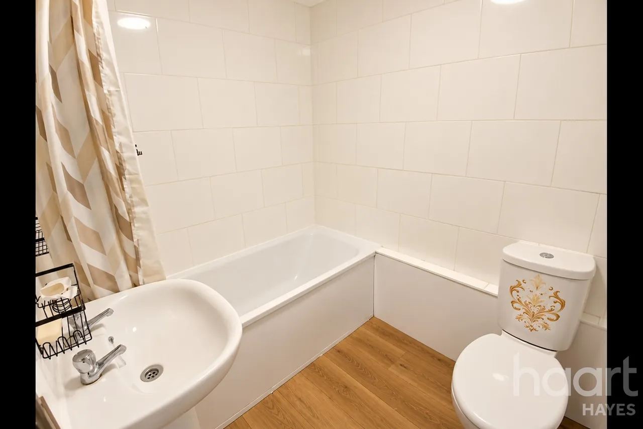 Brickfield Lane, UB3, photo 6