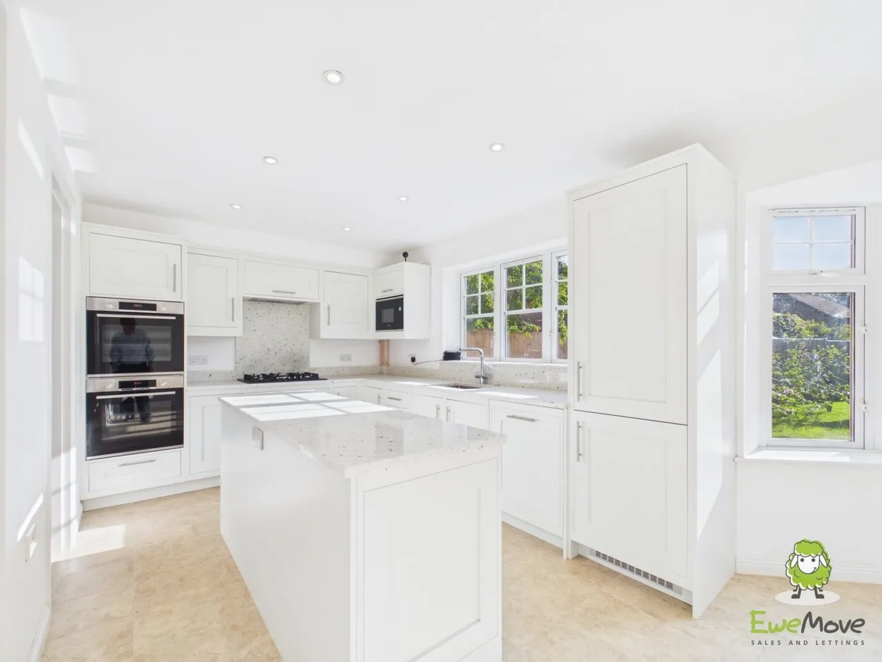 Wallis Drive, Bramley, RG26, photo 10
