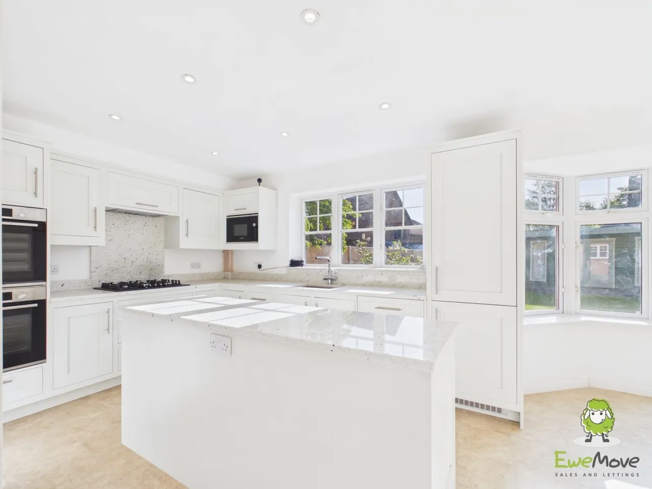 Wallis Drive, Bramley, RG26, photo 11