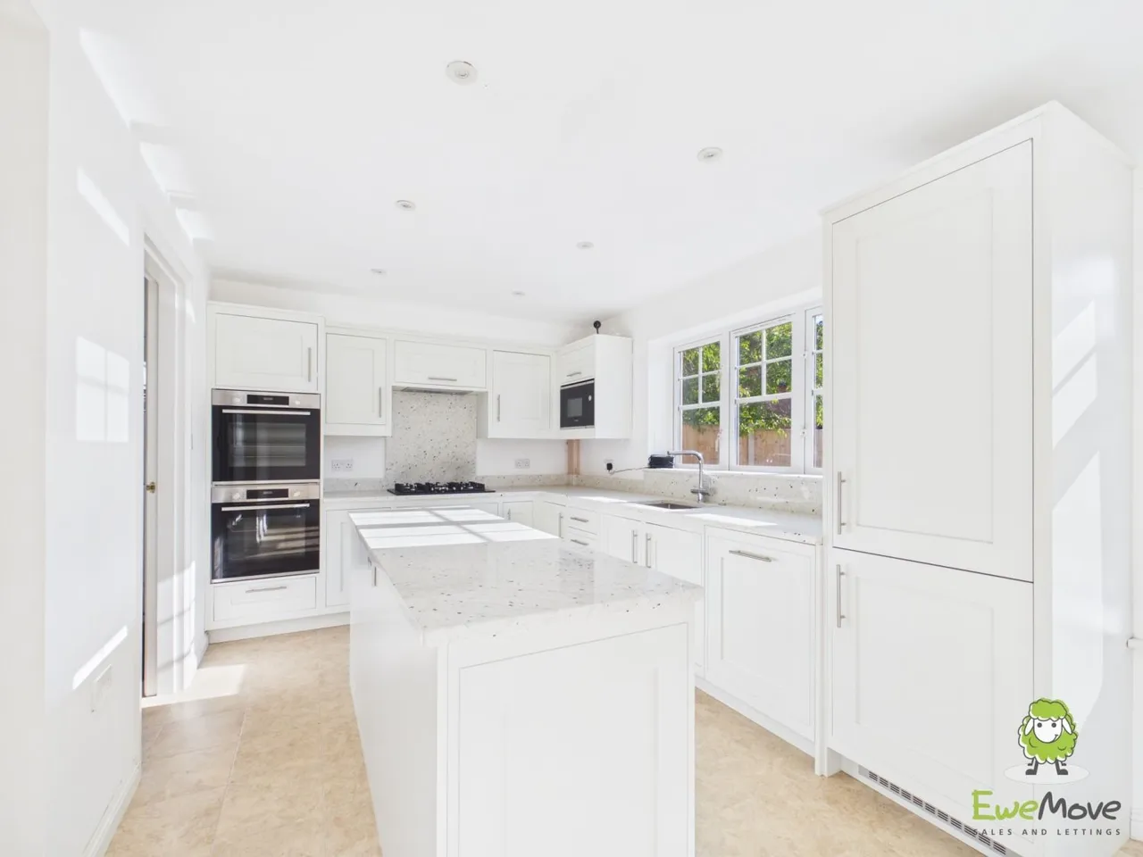 Wallis Drive, Bramley, RG26, photo 9