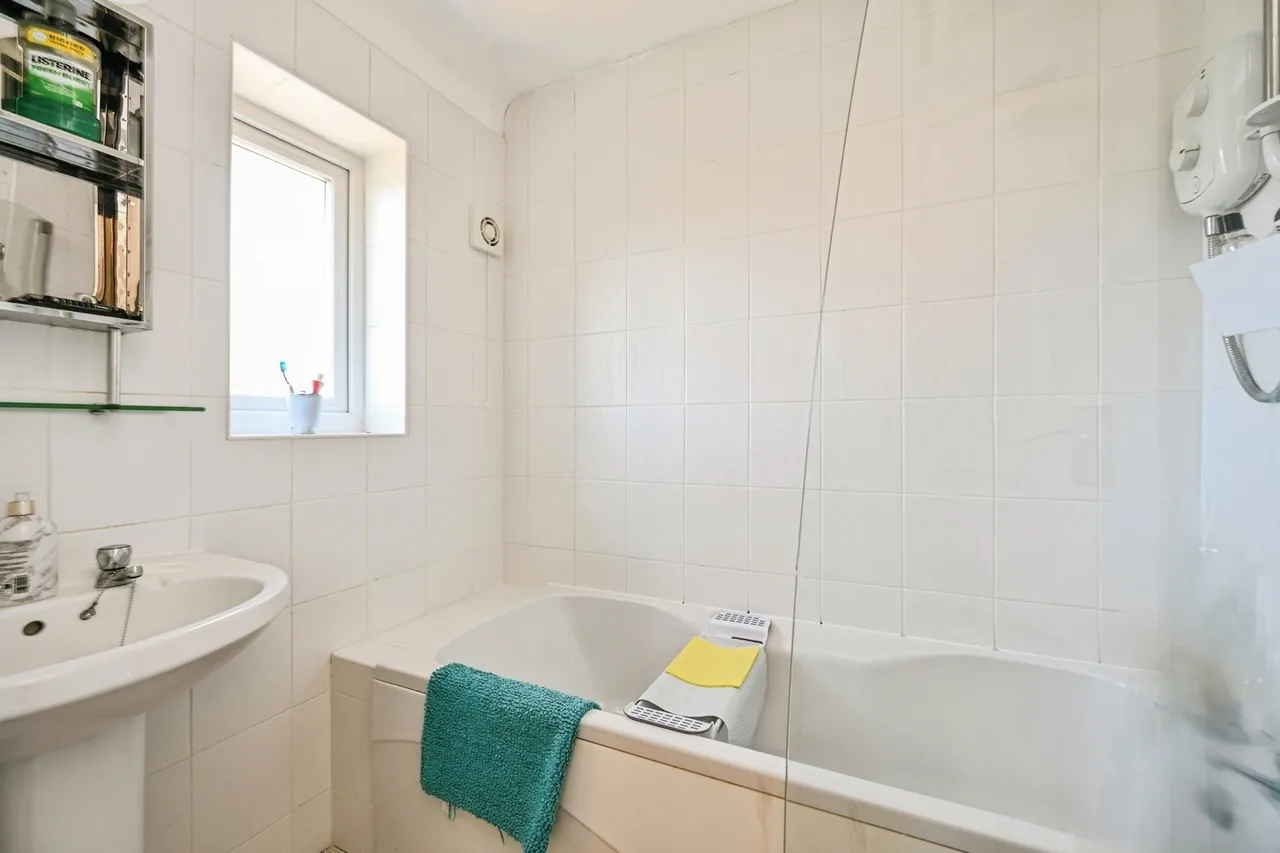 Chindit Close, Formby, L37, photo 13