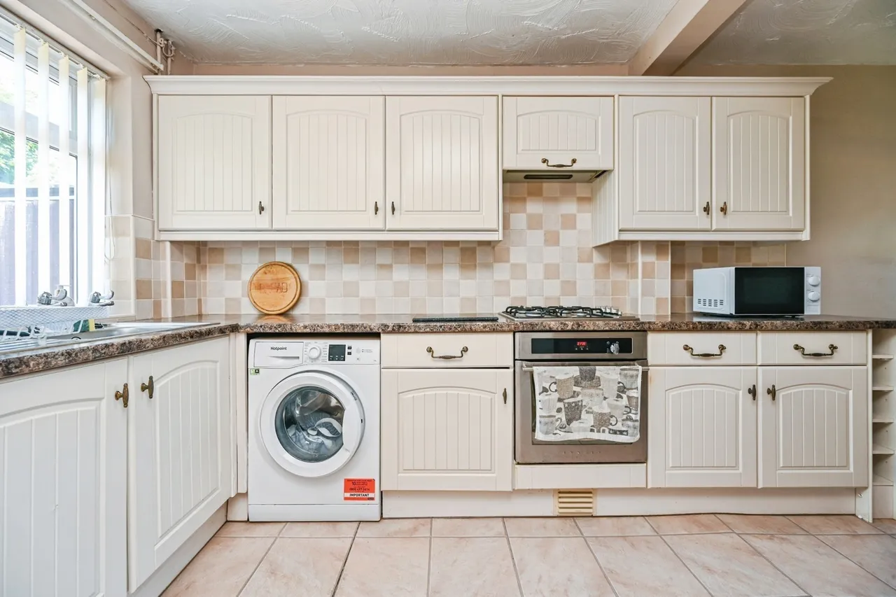 Chindit Close, Formby, L37, photo 7