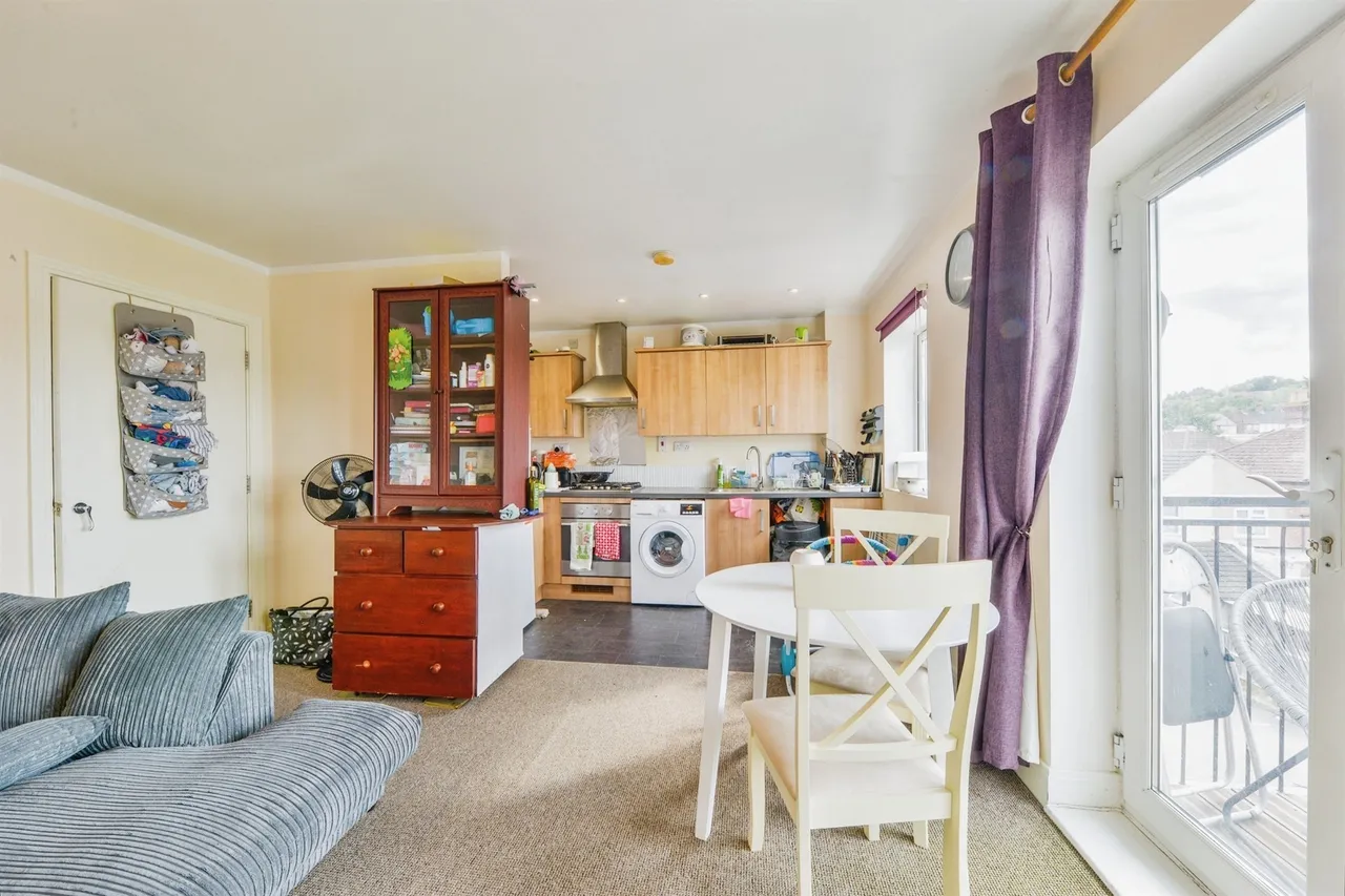 Abercromby Avenue, High Wycombe, HP12, photo 4