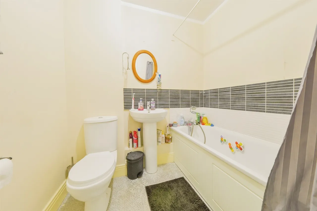 Abercromby Avenue, High Wycombe, HP12, photo 9