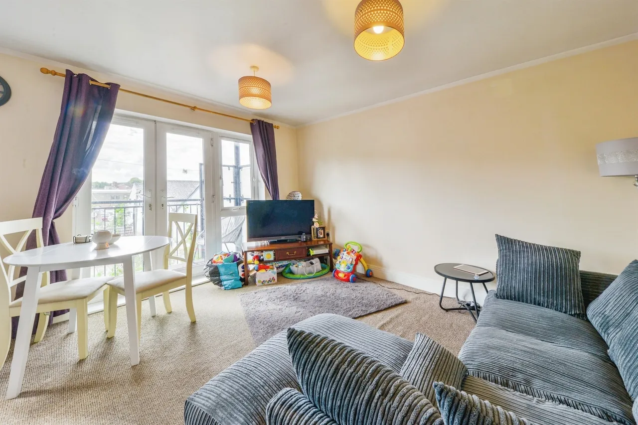 Abercromby Avenue, High Wycombe, HP12, photo 2
