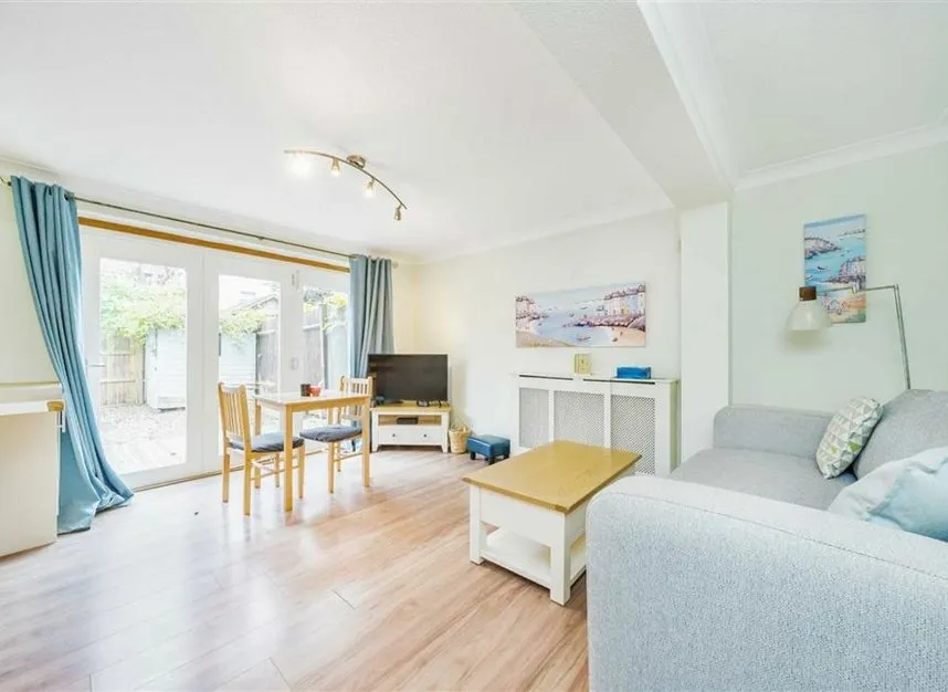 Windsor Road, Teddington, TW11, photo 2