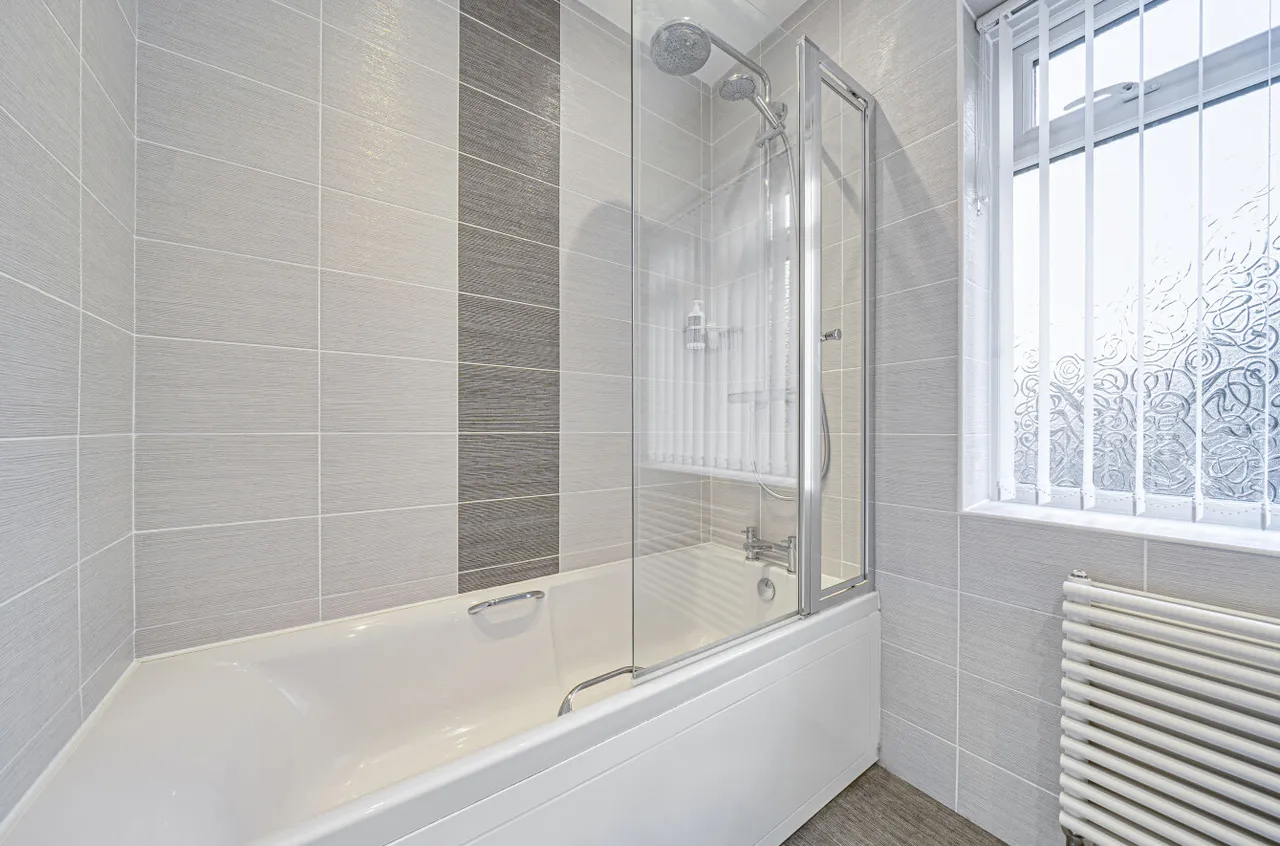 Woodhill Gardens, Cookridge, LS16, photo 10
