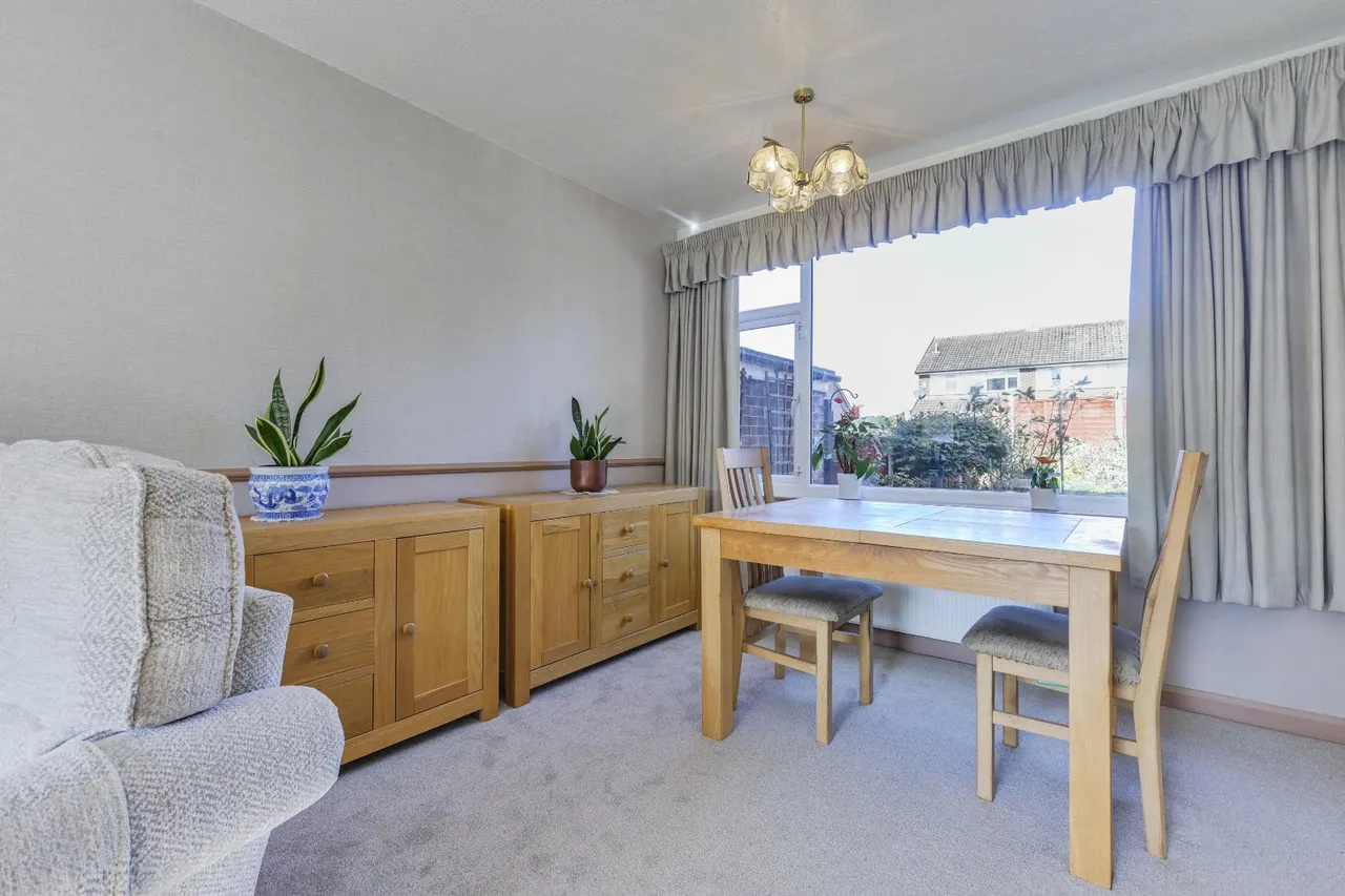 Woodhill Gardens, Cookridge, LS16, photo 4