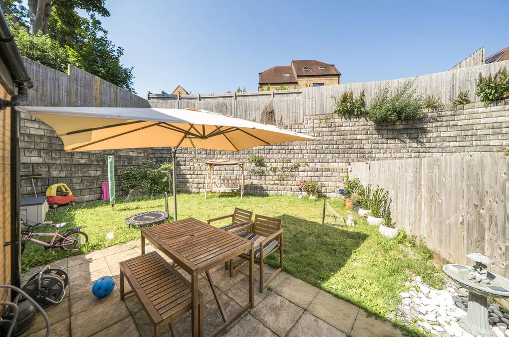 Tullick Way, Coulsdon CR5 3GW, photo 17