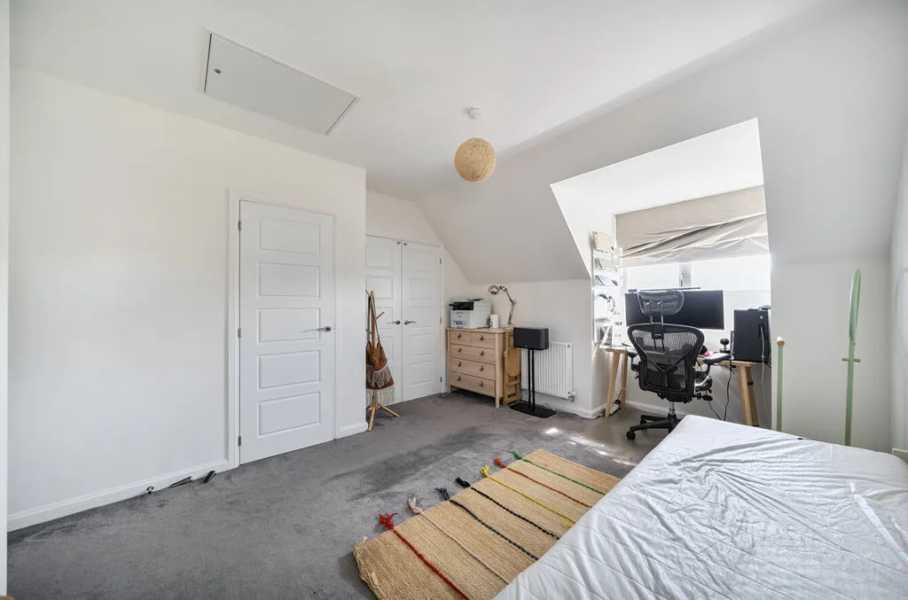 Tullick Way, Coulsdon CR5 3GW, photo 10