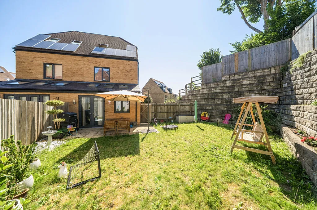 Tullick Way, Coulsdon CR5 3GW, photo 16