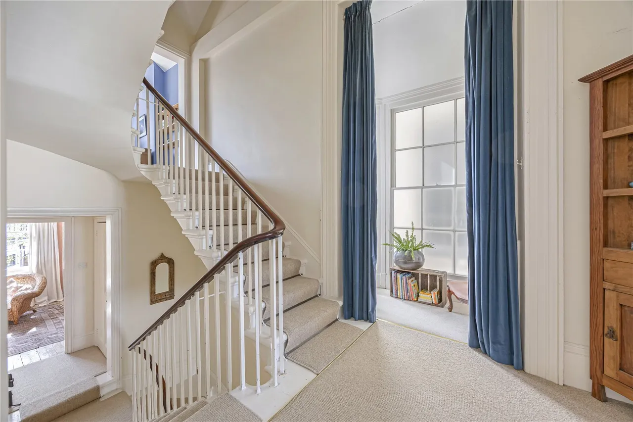 Malvern Place, Cheltenham, GL50, photo 12