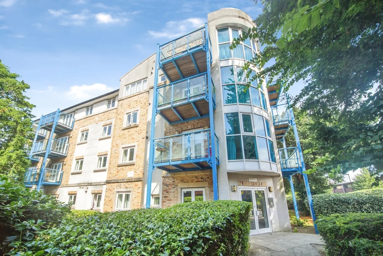 2 bed flat for sale, Hulse Road, Southampton, SO15