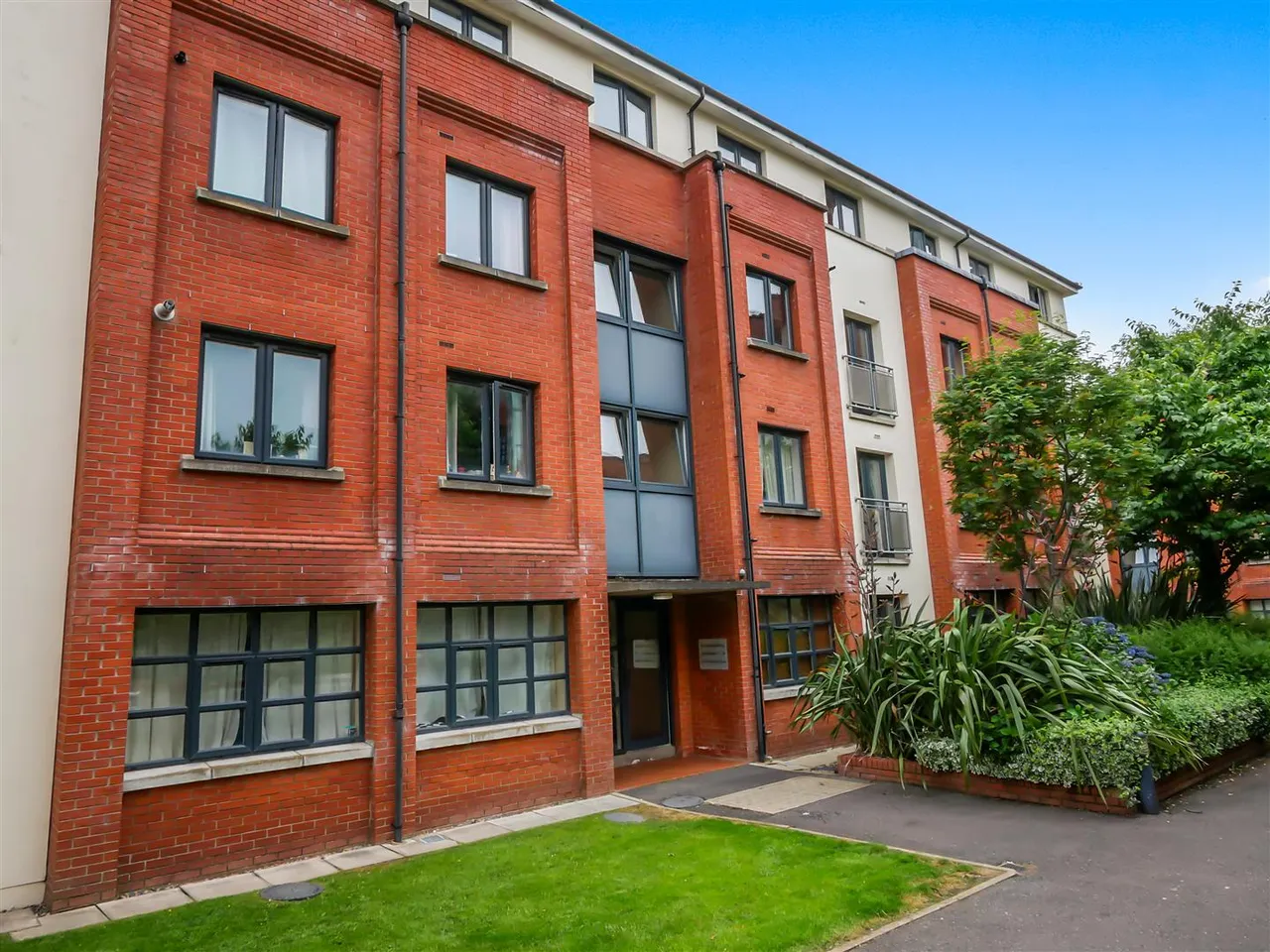 Dunmore Building, Old Bakers Court, BT6, photo 2