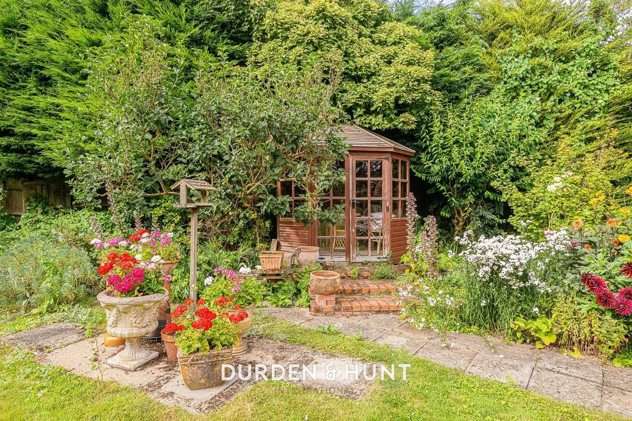 Little Laver Road, Moreton, CM5, photo 32