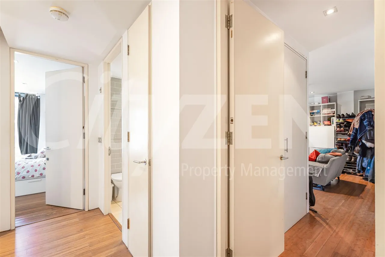 Plumbers Row, London, E1, photo 10