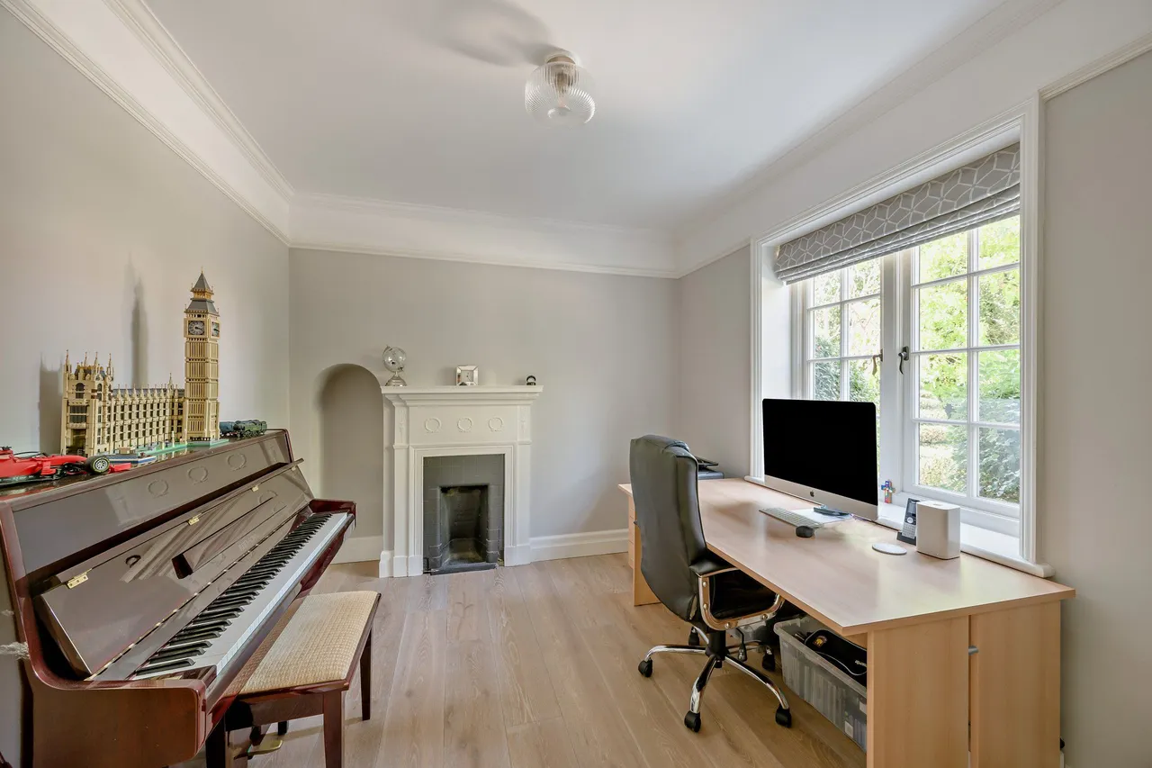 Station Road, Felsted, CM6, photo 11