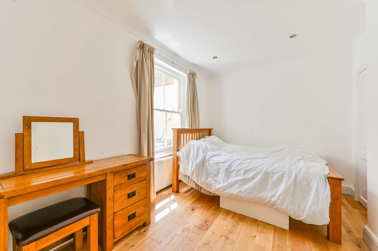 Flat 1, 41 Belgrave Gardens, London, photo 5