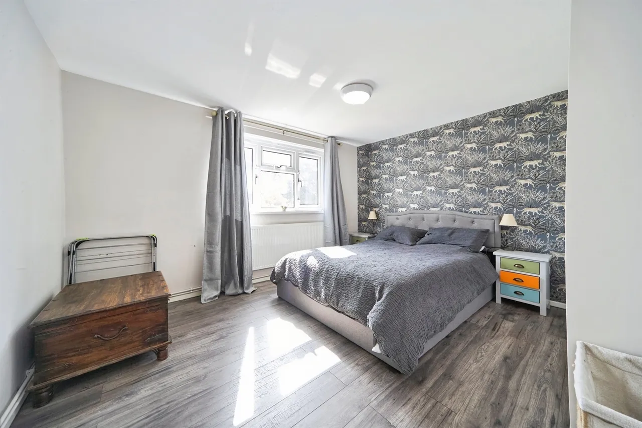 Raywood Close, Yeadon, LS19, photo 2