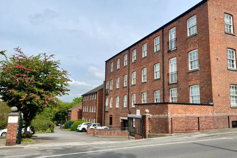 2 bed flat for sale, Manor Road, Woodley, SK6