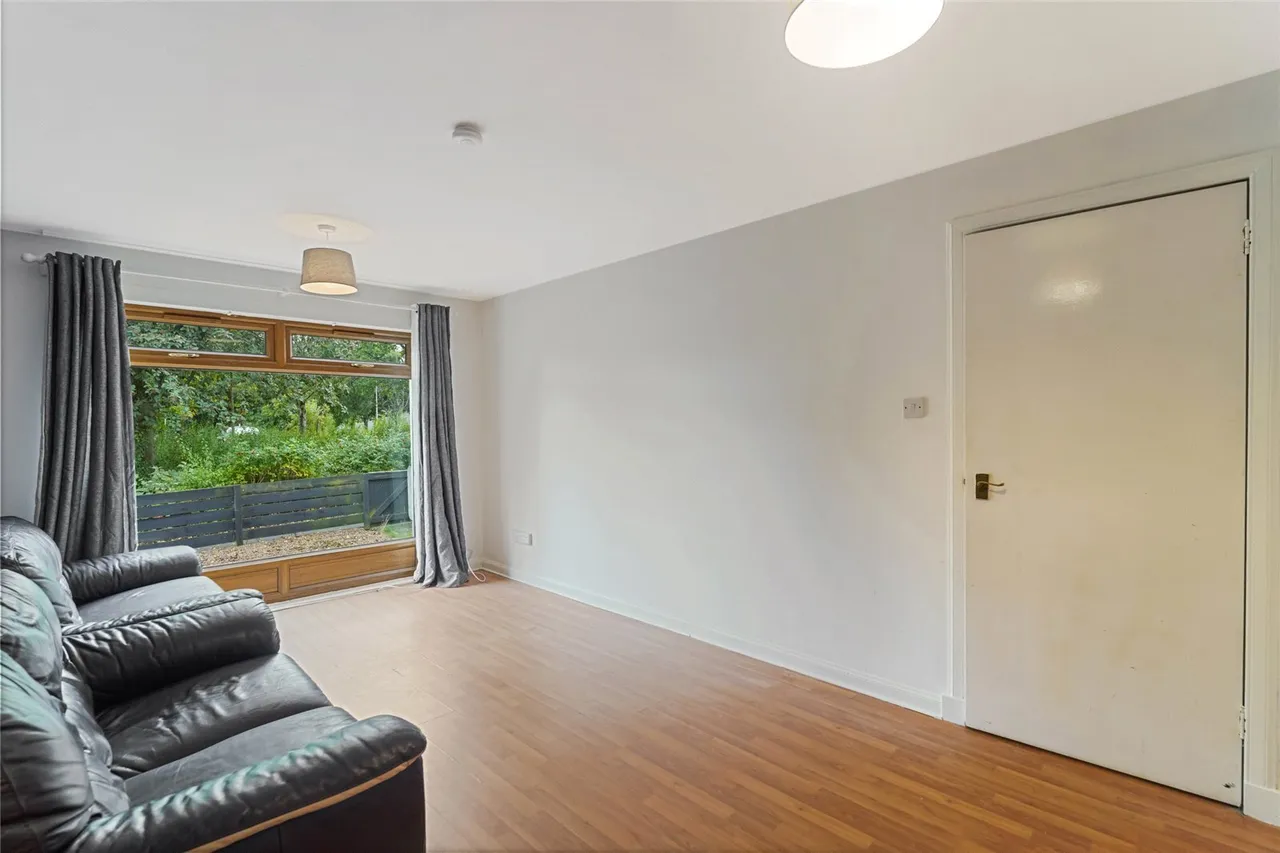 Altyre Court, Glenrothes, Fife, KY7, photo 5